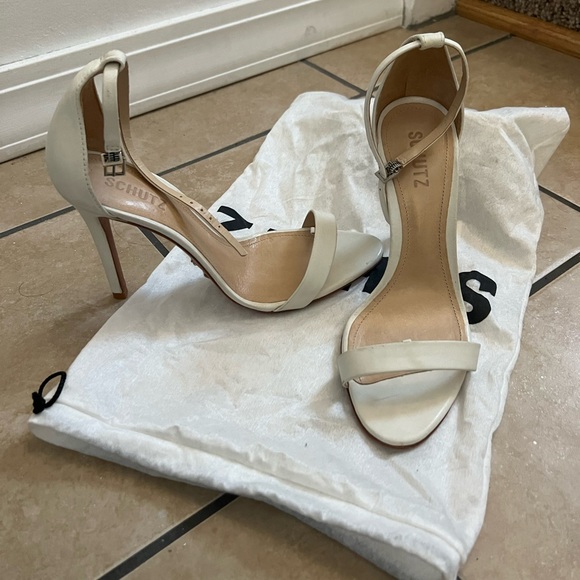 Schutz white leather heeled sandals with lace up straps - Picture 3 of 10